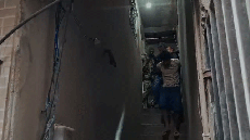 Suspeito preso durante operação do Deic contra o “Bando do Minotauro”, quadrilha investigada por roubos violentos a mansões no Morumbi. Polícia apreendeu armas e veículos com placas clonadas. - Imagem: Divulgação/Polícia Civil de SP