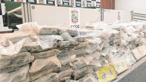 Apreensão de drogas e armas pesadas ocorreu em chácara ligada ao tráfico boliviano - Imagem: Reprodução / Isanelle Nascimento / SVM