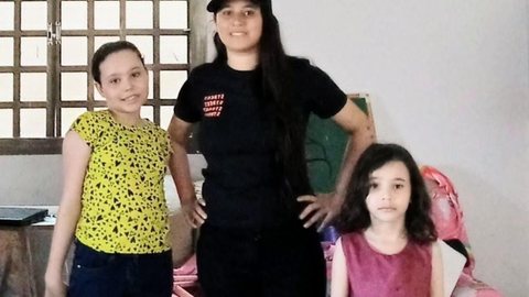 Izadora Alves de Faria e as filhas, Maria Alice e Lavínia - Imagem: divulgação/Policia Militar