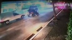 Policial à paisana frustra assalto a moto de luxo no Morumbi - Imagem: Reprodução / SBT