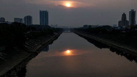 A área poluída do Tietê cresceu - Imagem: Reprodução / Paulo Pinto / Agência Brasil