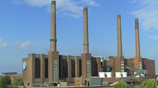 Fábrica da Volkswagen na cidade de Wolfsburg, na Alemanha - Imagem: Reprodução / Wikipédia