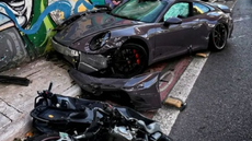 Veículo de alto padrão ficou destruído após sequência de colisões - Imagem: Reprodução
