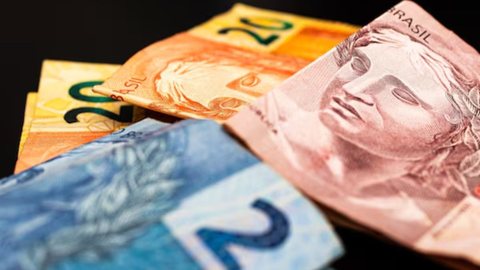 Em maio, brasileiros realizaram saques de R$ 315 milhões em valores esquecidos - Imagem: Reprodução / Freepik