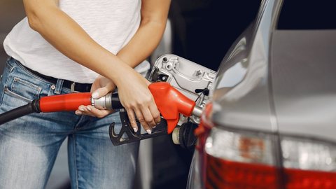 Preço do etanol cai: veja em quais estados ele já é mais barato que a gasolina - Imagem: Reprodução/Freepik