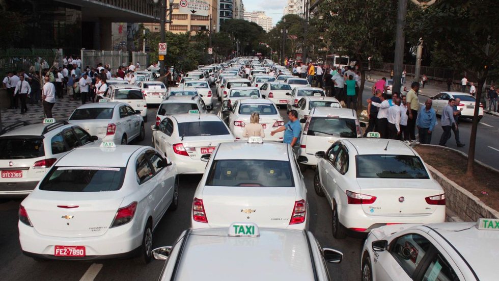 Prefeitura de SP torna obrigatório que taxistas se cadastrem no SPTaxi - Imagem: reprodução Jovem Pan