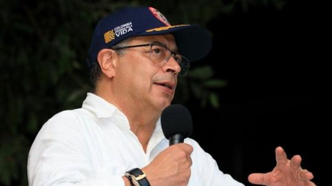 Presidente da Colômbia pede que Maduro permita a contagem dos votos de sua reeleição - Imagem: Reprodução / Instagram / @gustavopetrourrego