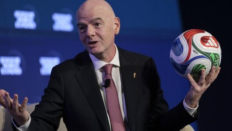 Presidente da Fifa confirma Irã na Copa e mantém jogos nos Estados Unidos. - Imagem: Reprodução/AFP.