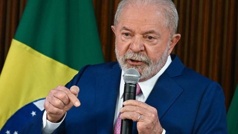Lula revela ações contra o crime organizado no setor de combustíveis e pede agilidade na aprovação da PEC no Congresso - Imagem: Reprodução/EFE/EPA