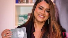 Preta Gil realiza o lançamento de sua biografia, onde ela conta sua trajetória na luta contra o câncer - Imagem: Reprodução / Instagram / @pretagil