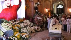 Centenas de admiradores se reuniram para prestar homenagem à cantora - Imagem: Reprodução / Tomaz Silva / Agência Brasil