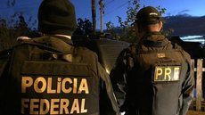 Após críticas, PRF e PF se reúnem para discutir a suspensão de acordos que permitiam a atuação conjunta em investigações de crime organizado. - Imagem: Divulgação / PRF