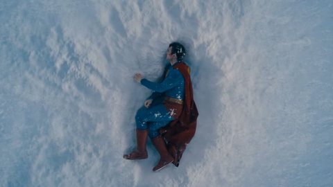 Primeiro trailer de "Superman" traz David Corenswet no manto do herói - Imagem: Reprodução / YouTube / DC