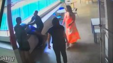 VÍDEO FORTE flagra momento em que professor quebra braço de aluno autista - Imagem: reprodução TV Globo