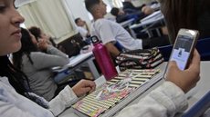 Proibição de celulares nas escolas - Imagem: Divulgação / ALESC