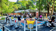 Estrutura conta com nove aparelhos modernos destinados à musculação e exercícios cardiovasculares - Imagem: Sergio Barzaghi/PrefSP