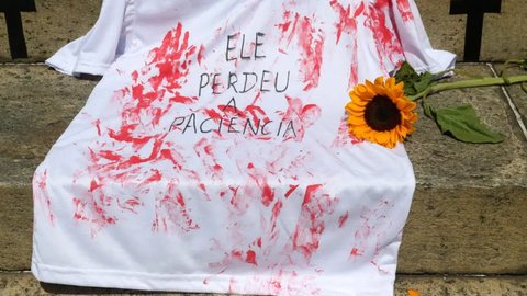 Com o lema 'Basta de feminicídio', os protestos visam dar visibilidade à indignação e pressionar o poder público por ações efetivas - Imagem: Reprodução/Agência Brasil