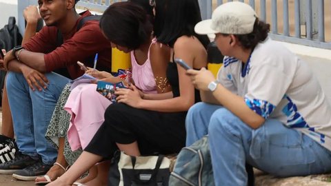 Documentação pode ser entregue presencialmente ou online; instituições têm até 12 de setembro para aprovar registros - Imagem: Reprodução / José Cruz / Agência Brasil