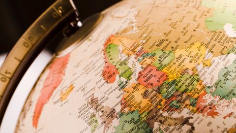 Quais são os 5 países mais seguros do mundo em 2024? Veja o ranking - Imagem: Reprodução/Freepik
