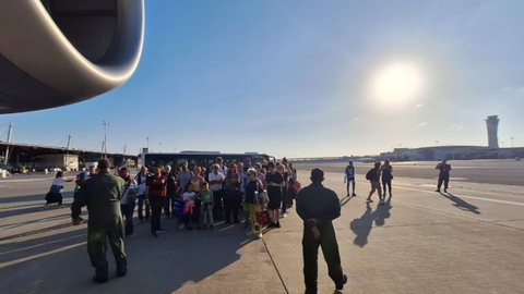 Quarto avião da FAB chega ao Rio de Janeiro. - Imagem: reprodução I Instagram @fab_oficial