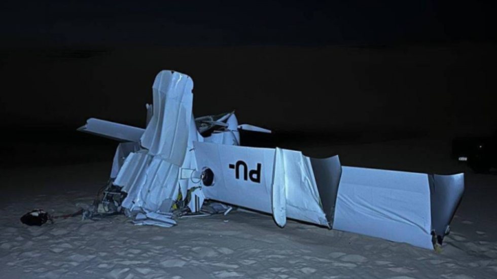Imagens do acidente mostram avião destruído; identidade da segunda vítima ainda não foi revelada - Imagem: PMMA
