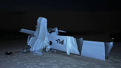 Imagens do acidente mostram avião destruído; identidade da segunda vítima ainda não foi revelada - Imagem: PMMA