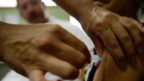 A vacina contra o HPV foi ampliada pela Prefeitura da capital na última sexta-feira (3) - Imagem: reprodução Agência Brasil
