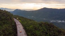 Nova tecnologia permitirá a identificação automatizada de infrações, como uso de celular e falta de cinto de segurança - Imagem: Divulgação / Governo do Estado de São Paulo