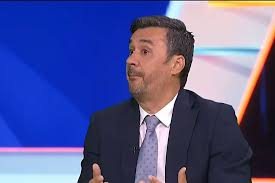 Rade Bogdanovic virou alvo de críticas após fazer declaração considerada racista durante transmissão da Copa do Mundo pela TV pública da Sérvia. - Imagem: Reprodução
