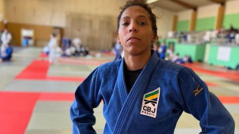 Depois de dois anos suspensa por doping, a judoca ganhou o Campeonato Mundial - Imagem: reprodução Instagram @rafaelasilvaa