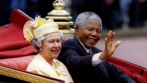 Mandela e Elizabeth II tiveram uma amizade calorosa, diz secretária - Imagem: reprodução grupo bom dia