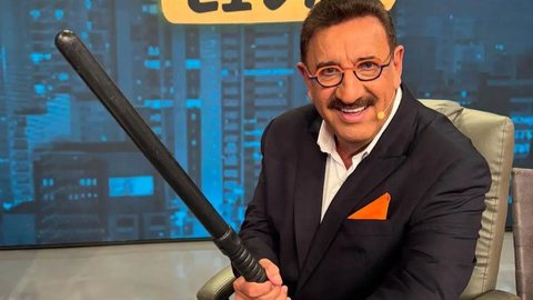 Ratinho conquista vitória na Justiça e receberá indenização de R$ 20 mil - Imagem: Reprodução / Facebook / Programa do Ratinho