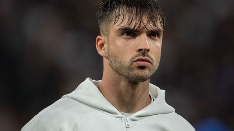 Raúl Asencio é acusado de envolvimento na divulgação de vídeo íntimo com menor; pena pode chegar a dois anos e meio - Imagem: Reprodução