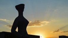 Estátua A Justiça, de Alfredo Ceschiatti, localizada na praça dos três poderes - Imagem: Reprodução / Agência Brasil / Marcello Casal Jr.