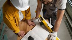 Iniciativa do governo federal oferece crédito para reformas residenciais, beneficiando famílias de todas as faixas de renda a partir de 3 de novembro - Imagem: Reprodução/Freepik