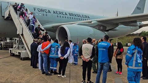 Desde fevereiro, Brasil já repatriou 612 cidadãos, com maioria de homens jovens - Imagem: Divulgação / Frame Fab