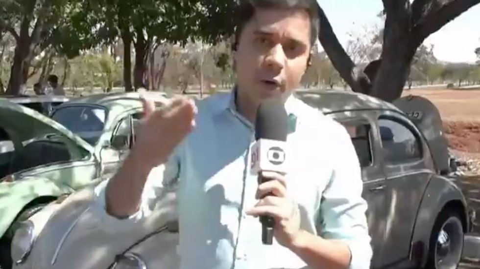 Repórter da Globo viraliza após gafe ao vivo: "Horário de pic*"; assista - Imagem: reprodução TV Globo