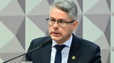 Relatório da CPI destaca a grave situação de milhões de brasileiros sob o controle de facções e milícias armadas no Rio - Imagem: Reprodução/ Geraldo Magela/Agência Senado