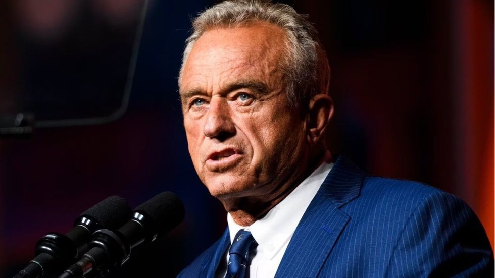 Robert F. Kennedy Jr. suspende campanha presidencial e declara apoio a Donald Trump - Imagem: Reprodução / X / @eixopolitico