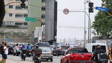 Rodízio de veículos volta a vigorar após término do carnaval - Imagem: Reprodução / Agência Brasil / Rovena Rosa