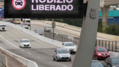 Rodízio de veículos será suspenso no feriado de Tiradentes, em SP - Imagem: reprodução Taboão em Foco