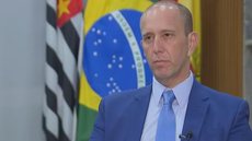 O retorno de Manga ocorre em meio a um cenário jurídico complicado, com denúncias de corrupção ainda pendentes - Imagem: Reprodução/Mike Adas/TV TEM