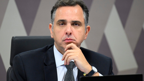 Edinho Silva afirmou que Rodrigo Pacheco teria desistido de disputar o governo de Minas Gerais nas eleições de 2026 - Imagem: Reprodução