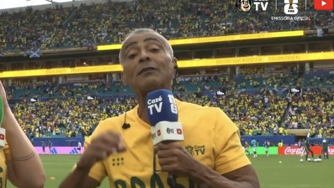 A Justiça determinou a penhora de valores que Romário tem a receber da CazéTV e solicitou a apresentação dos contratos relacionados à participação do senador na cobertura da Copa do Mundo de 2026. - Imagem: Reprodução / Cazé TV