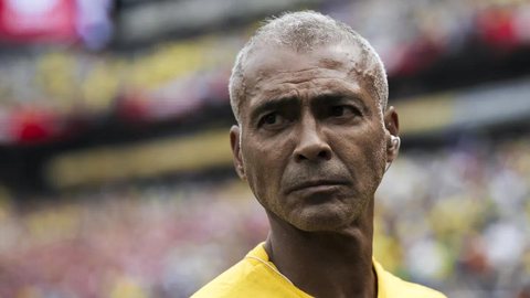 Decisão da Justiça autoriza retenção de pagamentos destinados a Romário por contratos comerciais para garantir o pagamento de dívida relacionada a danos em imóvel alugado. - Imagem: Reprodução