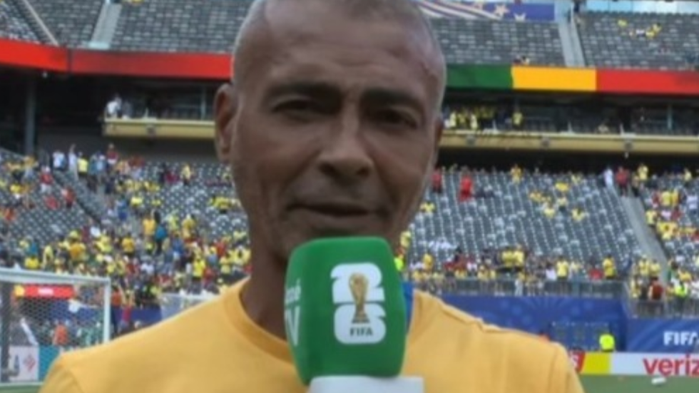 Com salário de R$ 46 mil, Romário 'dribla' entre o Senado e a cobertura da Copa do Mundo