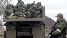 Militares russos - Imagem: Reprodução / X / @hoje_no