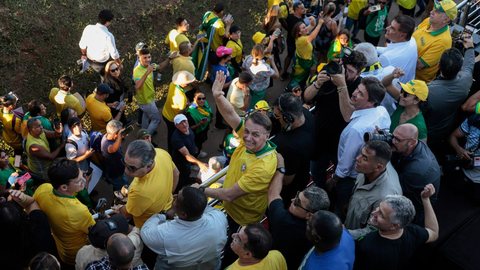 As restrições foram determinadas pelo ministro Alexandre de Moraes após publicações de filhos de Bolsonaro em redes sociais - Imagem: Reprodução / Agência Brasil / Joédson Alves