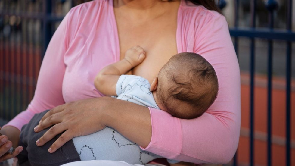 Salário-maternidade: o que é e como solicitar gratuitamente esse benefício? - Imagem: Reprodução/Freepik