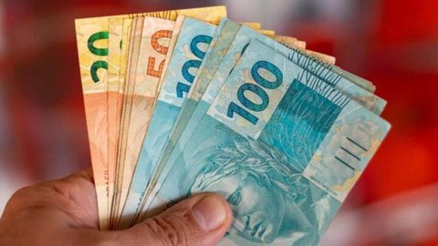 Reajuste do salário mínimo já está em vigor no país. - Imagem: Reprodução.